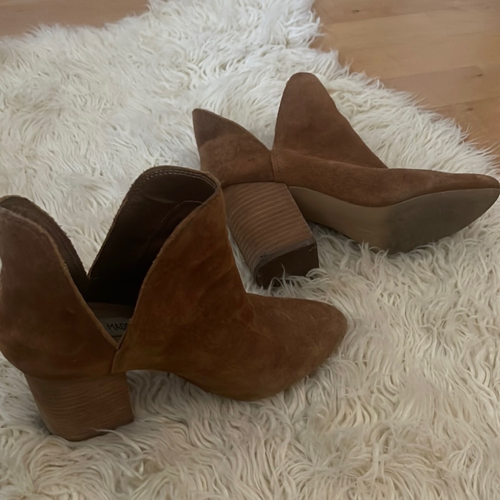 Steve Madden brown suede leather booties size 7M